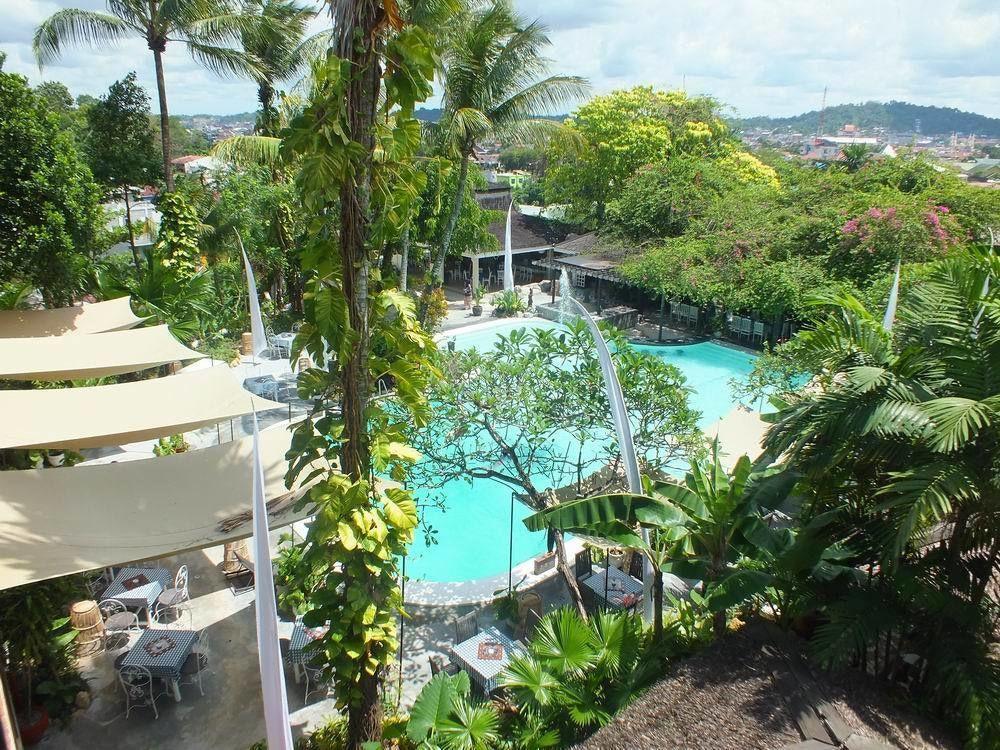 Mesra Business & Resort Hotel Samarinda Exterior photo